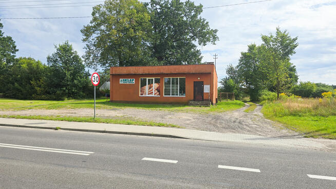 Tychowo - parterowy budynek usługowy