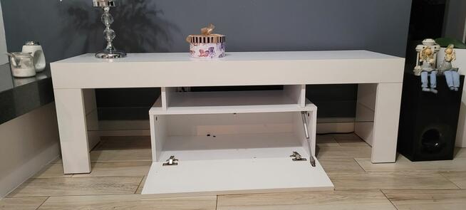 Szafka pod telewizor