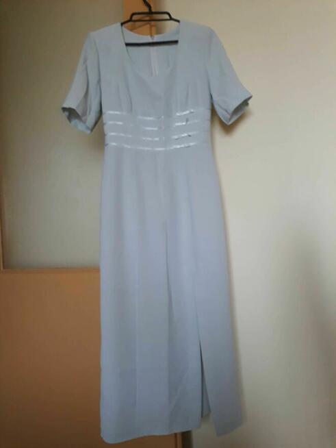 Sukienka wieczorowa na imprezy długa