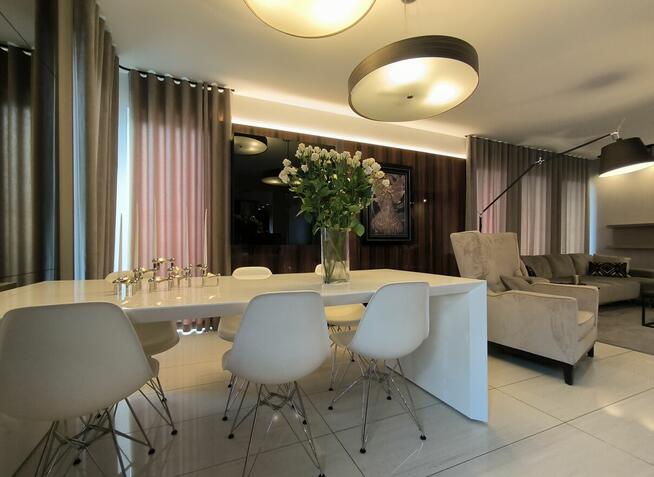 Apartament Premium z Garażem w dzielnicy Parkitka