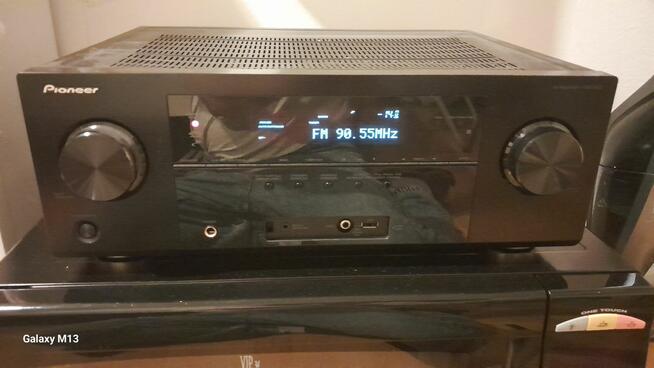 Amplituner Pionieer VSX-922.