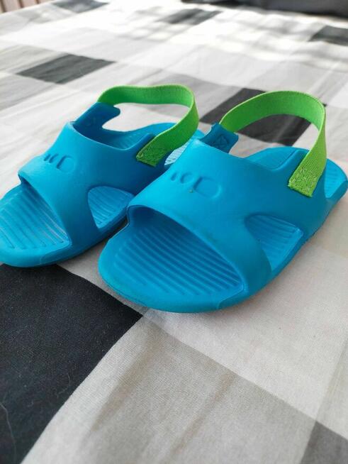 Sandały Marvel roz.20 i klapki Decathlon 19/20 2szt.