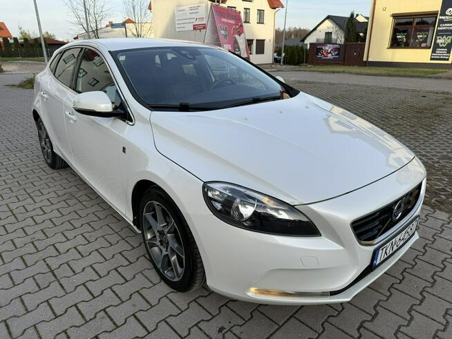 Volvo V40 1.6D Ocean Race Virtual Skóra PDC Alu Biała Perła Carpass