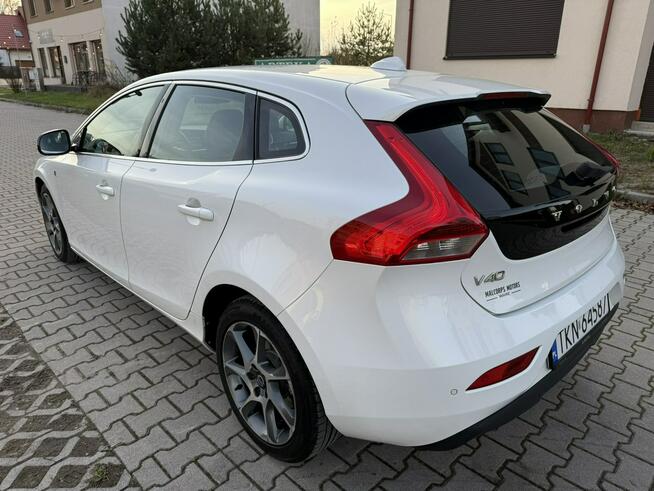 Volvo V40 1.6D Ocean Race Virtual Skóra PDC Alu Biała Perła Carpass