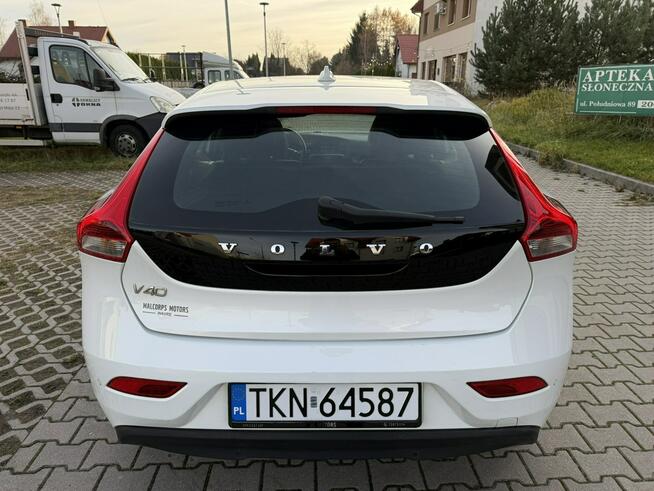 Volvo V40 1.6D Ocean Race Virtual Skóra PDC Alu Biała Perła Carpass