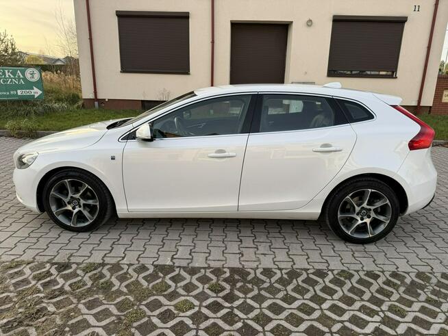 Volvo V40 1.6D Ocean Race Virtual Skóra PDC Alu Biała Perła Carpass