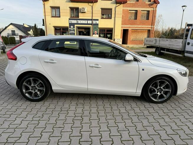 Volvo V40 1.6D Ocean Race Virtual Skóra PDC Alu Biała Perła Carpass