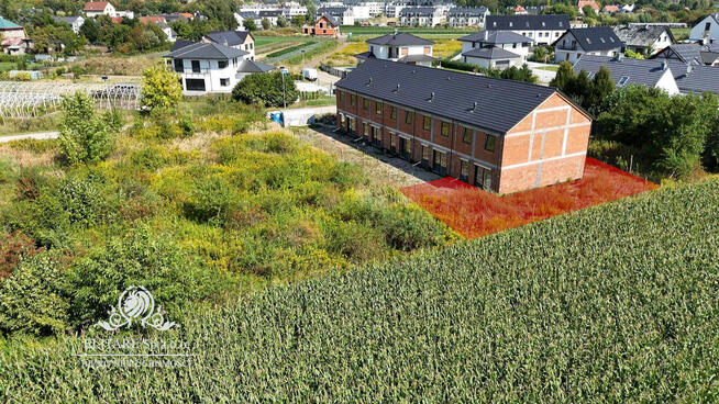 DOM szereg SKRAJNY 103,02m na działce 321m2m2, Iwiny Siechnice