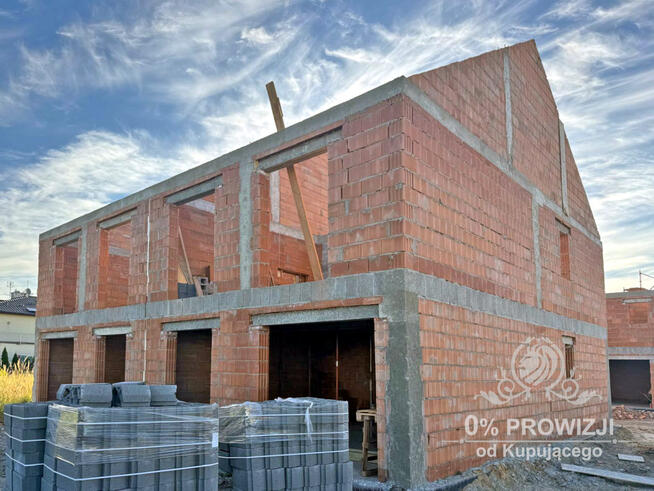 Dom w zab. bliźniaczej o pow. uż.105,27 z garażem+16,10m2/Iwiny