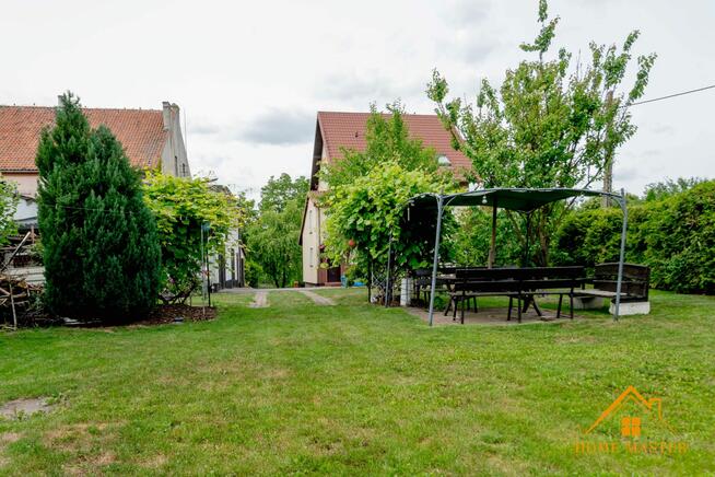 dom pomiędzy dwoma jeziorami