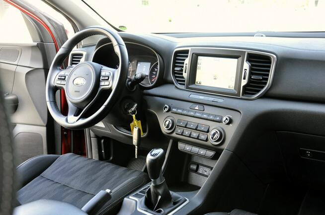 Kia Sportage 1.6 GDI 132KM XL/Navi/Kamera/Ledy/SerwisASO/Alufelgi/Model2017