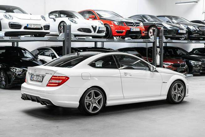 Mercedes C 63 AMG Bezwypadkowy. Przebieg 7600 km! Po konwersji. Po serwisie na 15 tys zł
