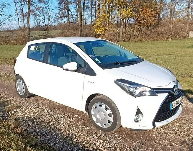 Toyota Yaris 1.5 hybrid 95tys km