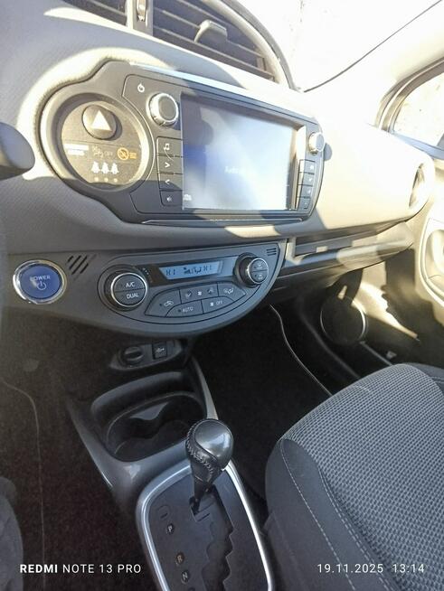 Toyota Yaris 1.5 hybrid 95tys km