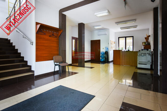 Kameralny budynek biurowy do wynajęcia. Usługi