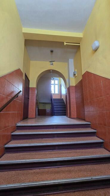 Duża Kawalerka-Centrum 1.piętro-Kamienica