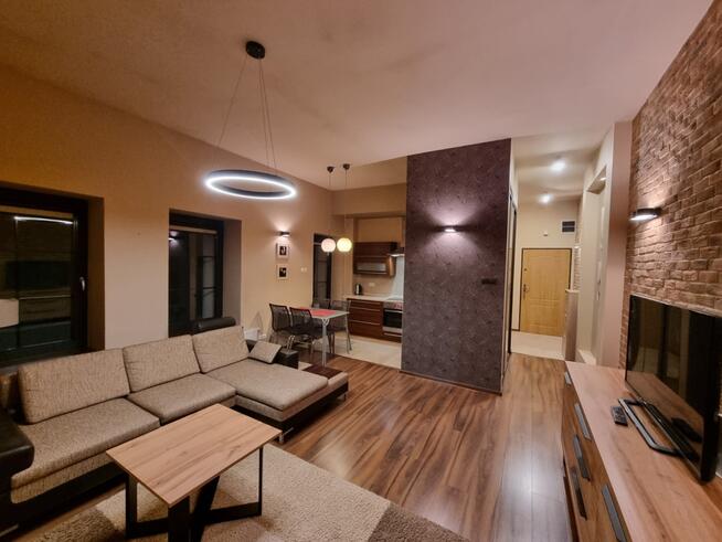 Wynajmę umeblowaną kawalerkę w Centrum Z.Góry