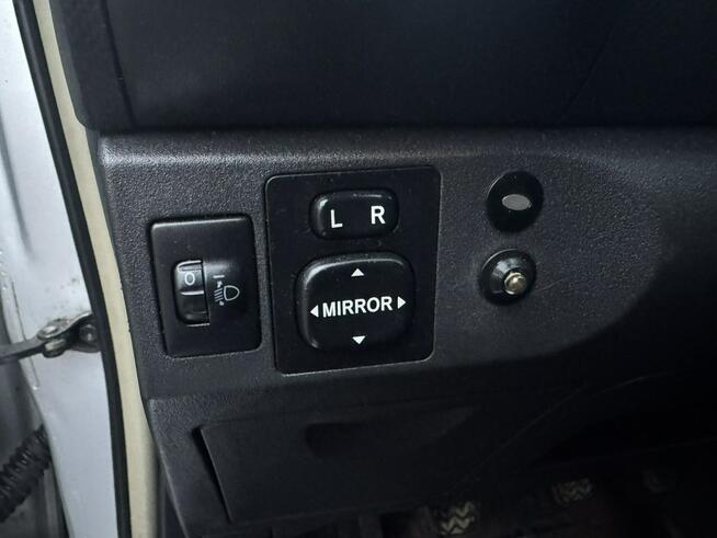 Toyota Yaris Klimatyzacja, Ele szyby, Ele lusterka, PL Salon, 2 kpl. kół