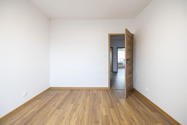 Dom do wynajęcia - Garaż -Domasław