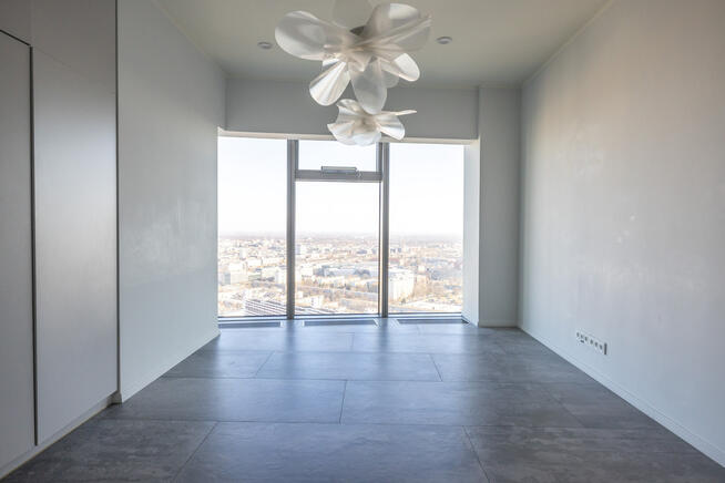 Lokal do wynajęcia- Sky Tower 28 piętro