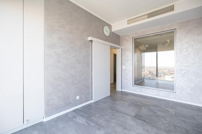 Lokal do wynajęcia- Sky Tower 28 piętro