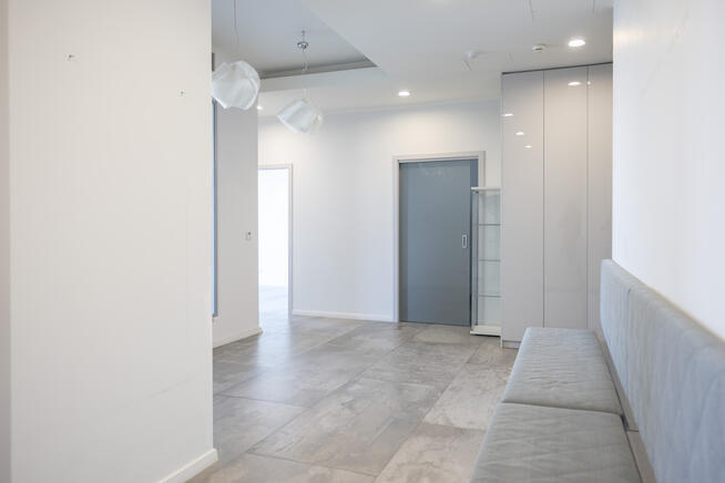 Lokal do wynajęcia- Sky Tower 28 piętro