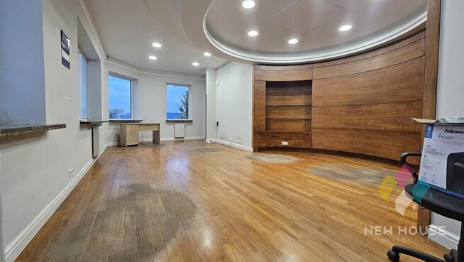 4 pomieszczenia,  150 m2 - I piętro, parking