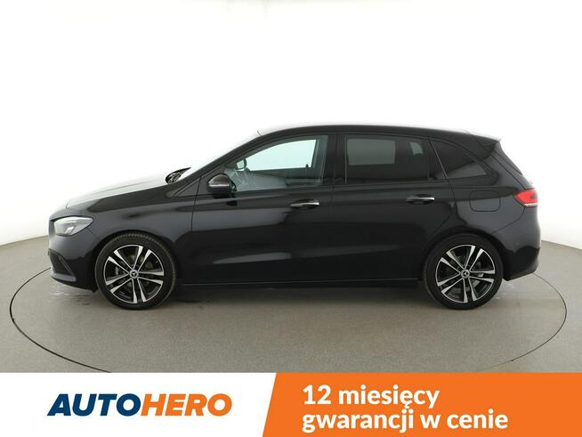 Mercedes B 180 automat full LED półskóra navi klima auto grzane fotele kamera i czujn