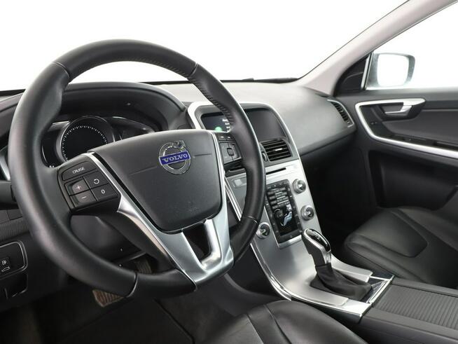 Volvo XC 60 Summum automat D4 skóra navi kamera grzane fotele tempomat bixenon