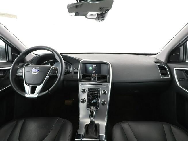 Volvo XC 60 Summum automat D4 skóra navi kamera grzane fotele tempomat bixenon