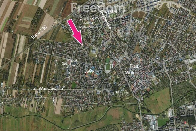 Duża działka 1000 m2 z domem blisko AWF i centrum