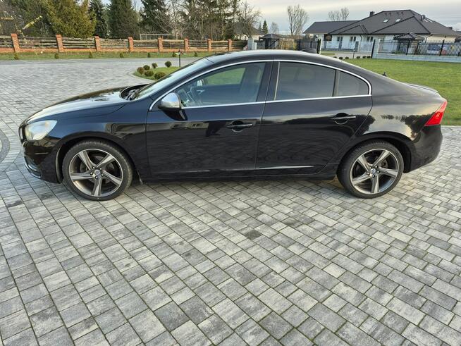 Volvo S60 navi xenon kamera automat r-design skóra 5 cilndry