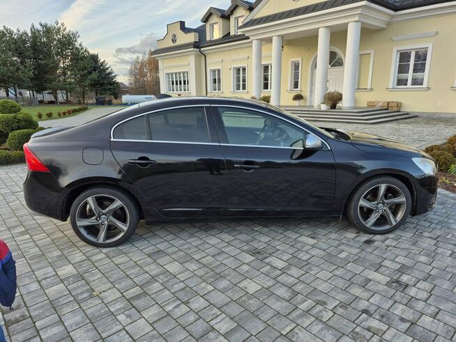 Volvo S60 navi xenon kamera automat r-design skóra 5 cilndry