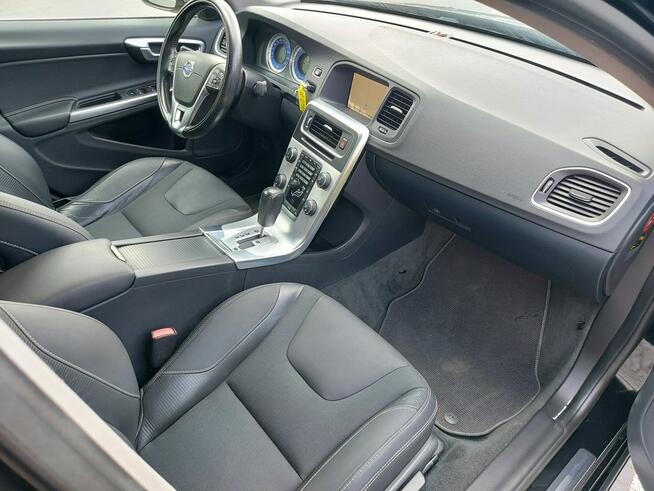 Volvo S60 navi xenon kamera automat r-design skóra 5 cilndry