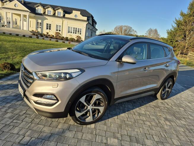Hyundai Tucson 1.7crd xenon automat kamera navi GRZANA kierownica FOTELE ORYGINAŁ