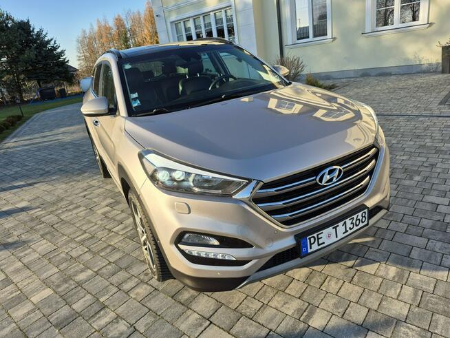 Hyundai Tucson 1.7crd xenon automat kamera navi GRZANA kierownica FOTELE ORYGINAŁ