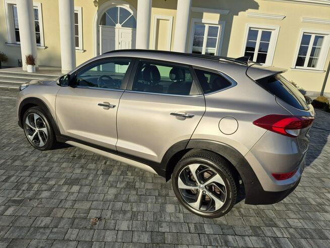 Hyundai Tucson 1.7crd xenon automat kamera navi GRZANA kierownica FOTELE ORYGINAŁ