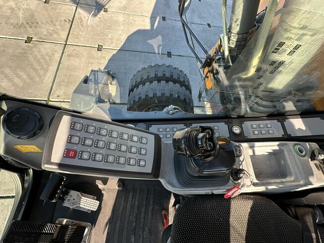 KOPARKA PRZEŁADUNKOWA LIEBHERR LH 22 M LITRONIC