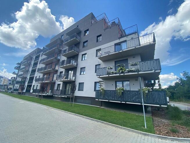 2 pokoje, 47m2, II p, winda, duży balkon, parking, os. Tara