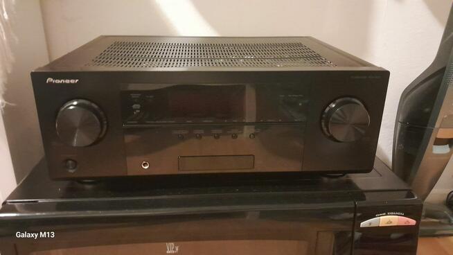 Amplituner Pionieer VSX-922.