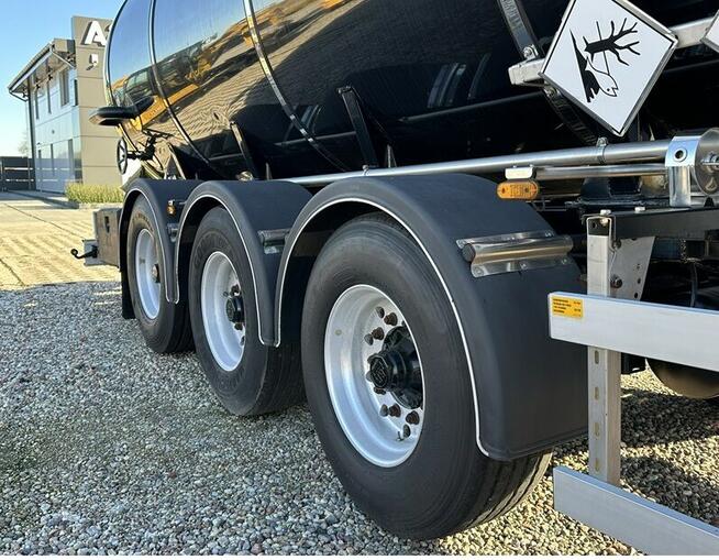 CYSTERNA DO PRZEWOZU BITUMU LAG 0-3-39T