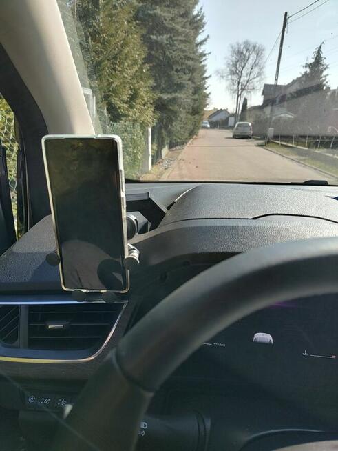 Dedykowany uchwyt do telefonu do Renault Kangoo od 2024 lewy