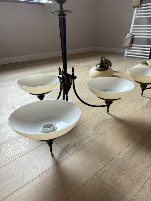 Sprzedam żyrandole mosiężne