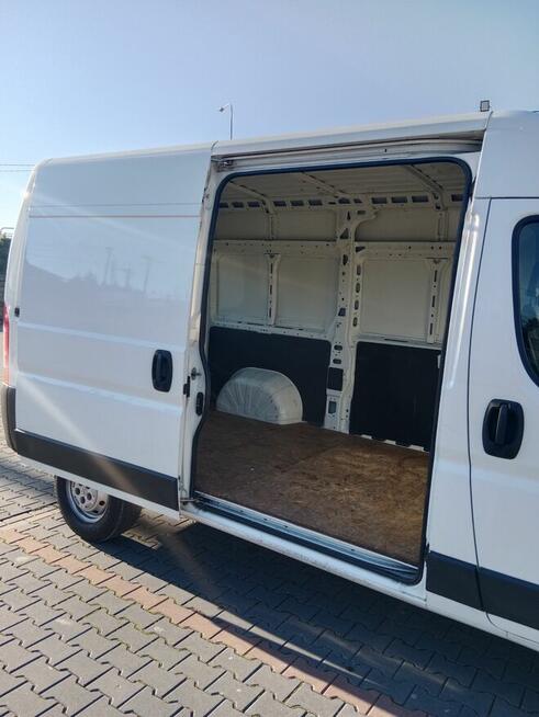 Sprzedam samochód dostawczy