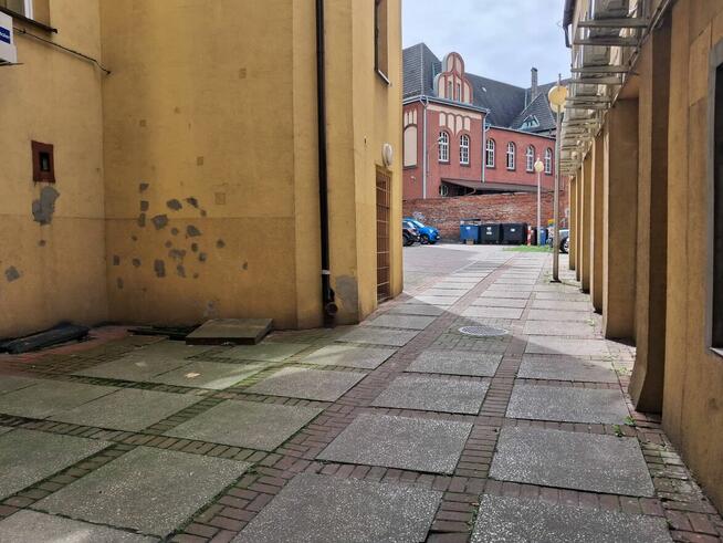 Odgarnianie śniegu z parkingu