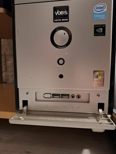 Zestaw komputerowy + biurko