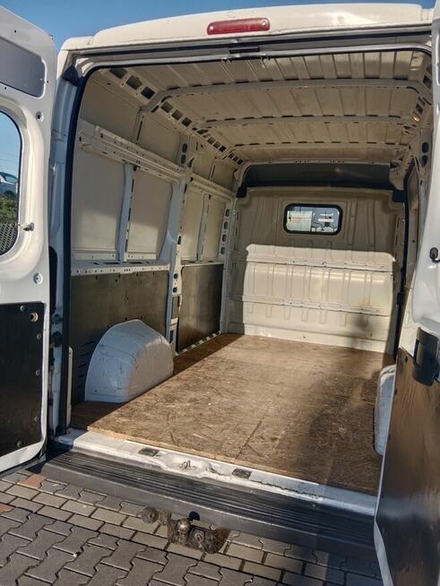 Sprzedam samochód dostawczy