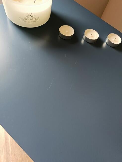 Komoda granat złoto łuska