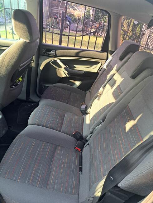 Syndyk sprzeda samochód osobowy Ford Focus C-MAX