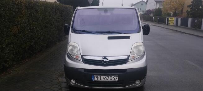 Opel Vivaro 2.0 CDTI LONG 9 osób
